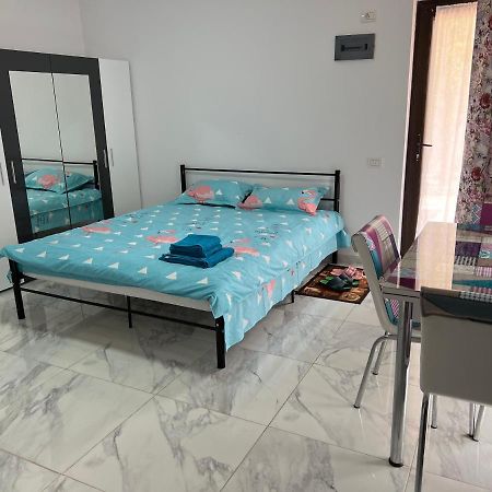 Home Naya Bükreş Dış mekan fotoğraf