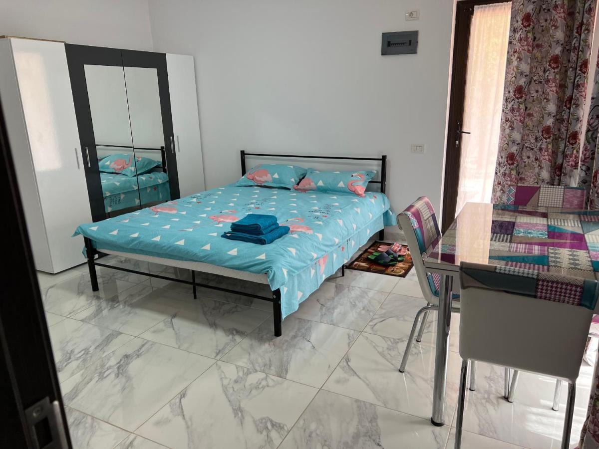 Home Naya Bükreş Dış mekan fotoğraf
